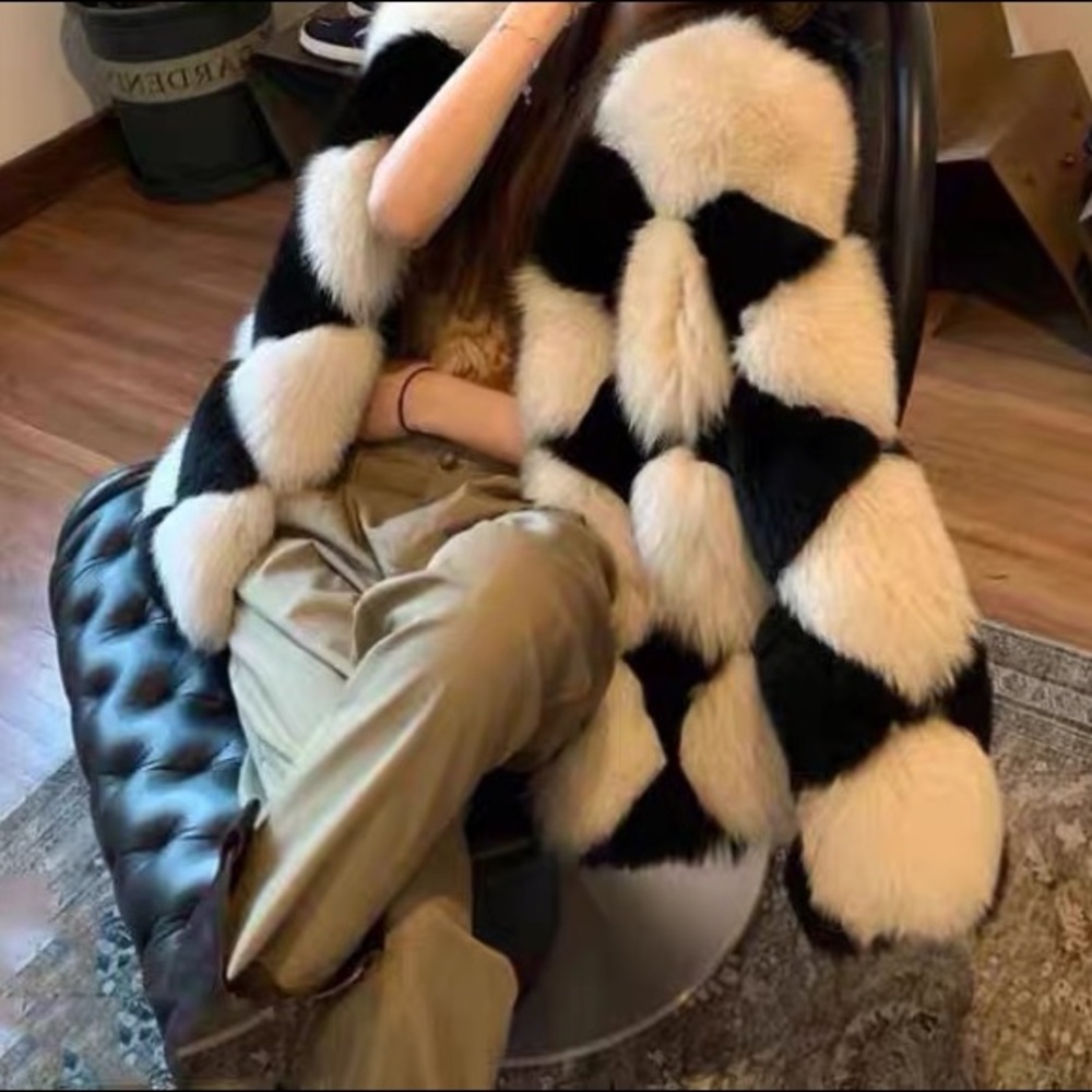 Coat fox fur